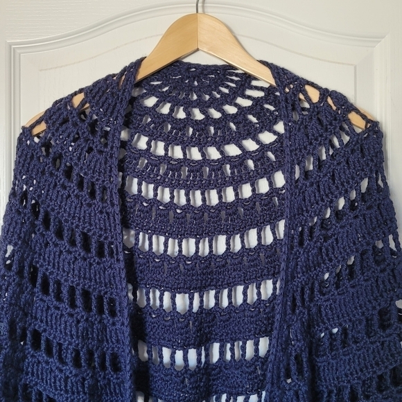 CROCHET Shawl | OS - Picture 3 of 3